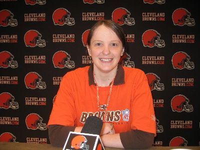 Sarah holds a press conference